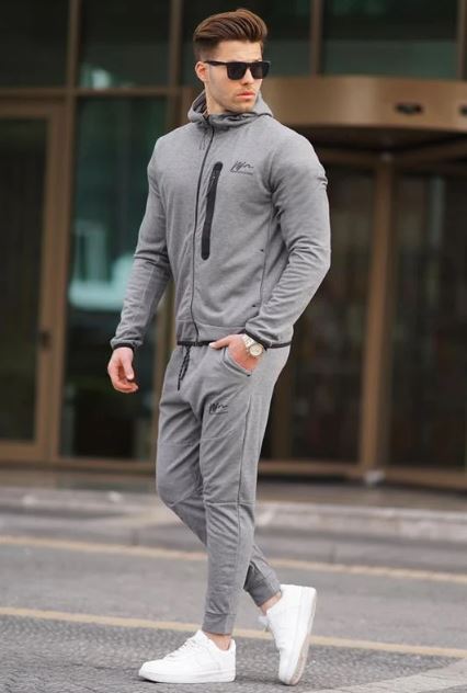 Tracksuit Manufacturer in Milan